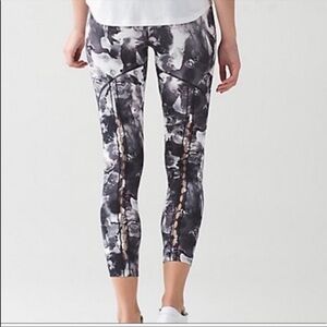 Lululemon High Times Peek Obscured Black Floral Roses Tight Leggings 4